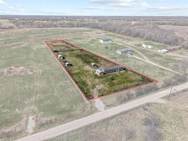 2.47 Acres of Land with Home for Sale in Alba, Texas