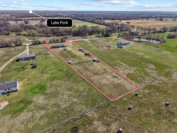 2.47 Acres of Land with Home for Sale in Alba, Texas