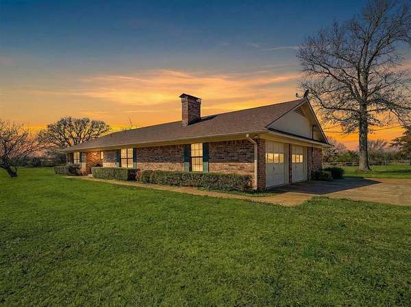 8.1 Acres of Land with Home for Sale in Mount Vernon, Texas