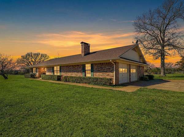 8.1 Acres of Land with Home for Sale in Mount Vernon, Texas