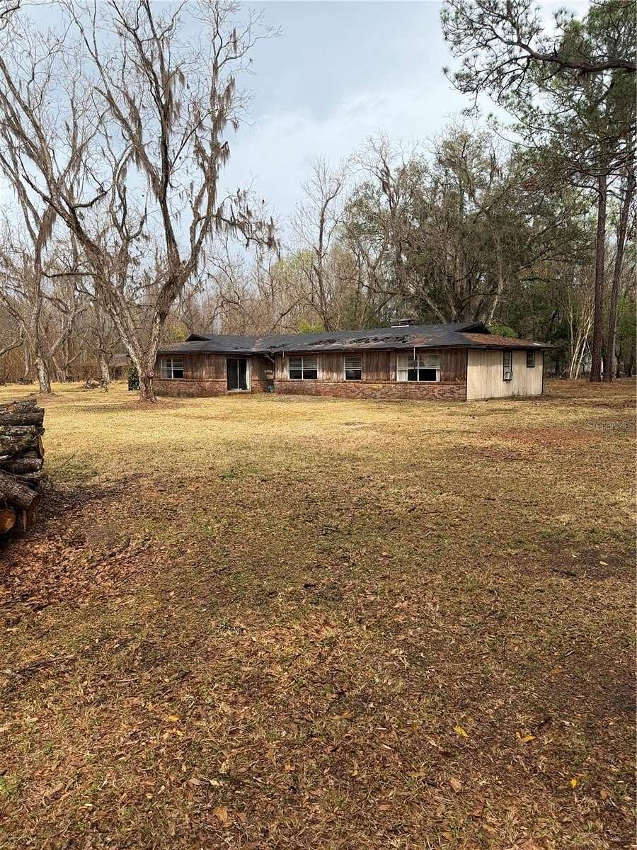 2 Acres of Land with Home for Sale in Hawthorne, Florida