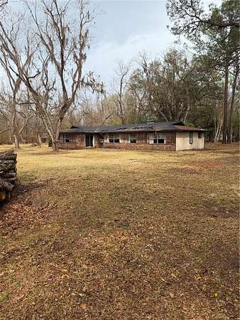 2 Acres of Land with Home for Sale in Hawthorne, Florida