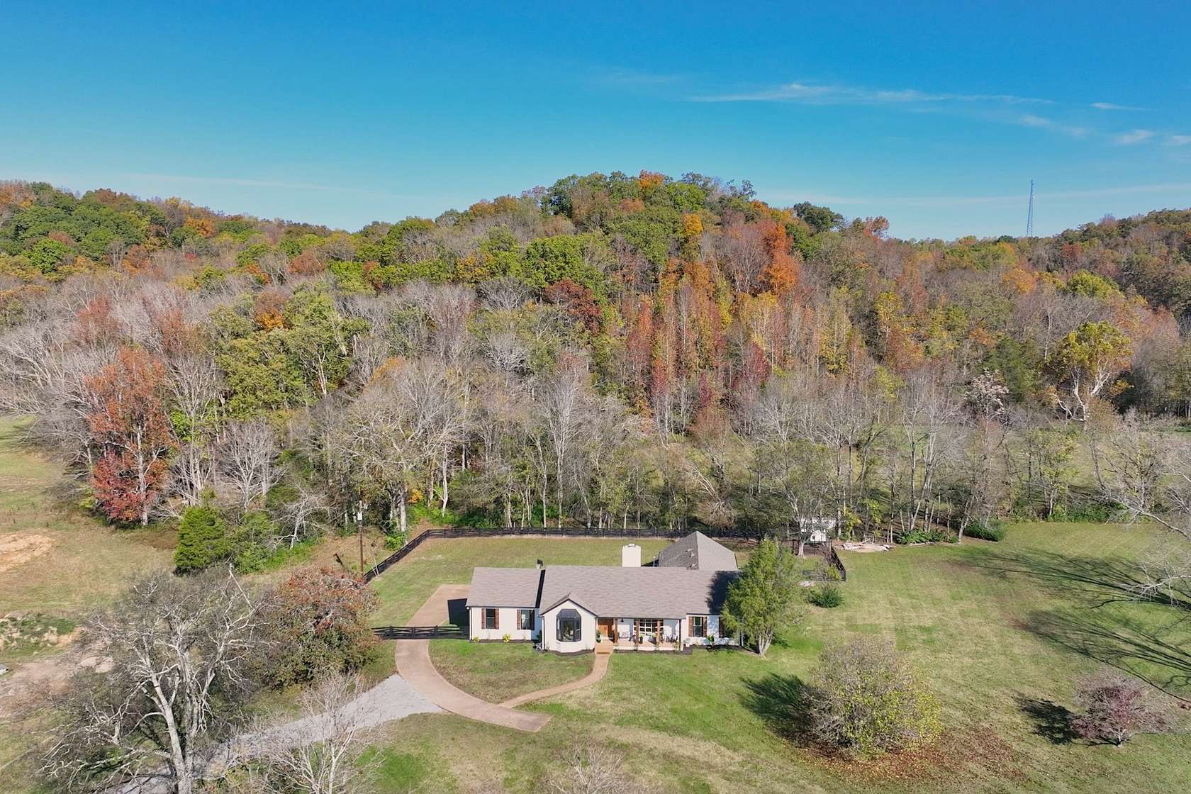 5 Acres of Land with Home for Sale in Nashville, Tennessee