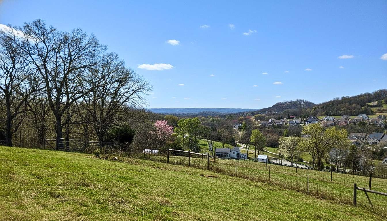 15.3 Acres of Land for Sale in Franklin, Tennessee
