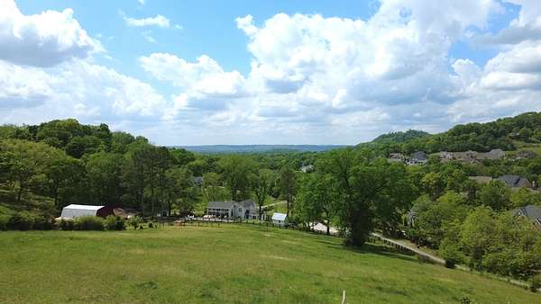 15.3 Acres of Land for Sale in Franklin, Tennessee