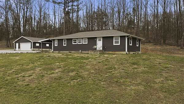 3.3 Acres of Land with Home for Lease in Bowling Green, Kentucky