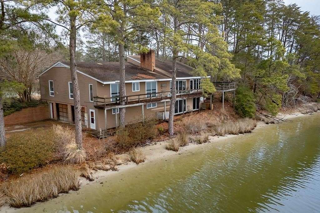 1.6 Acres of Land with Home for Sale in Belle Haven, Virginia
