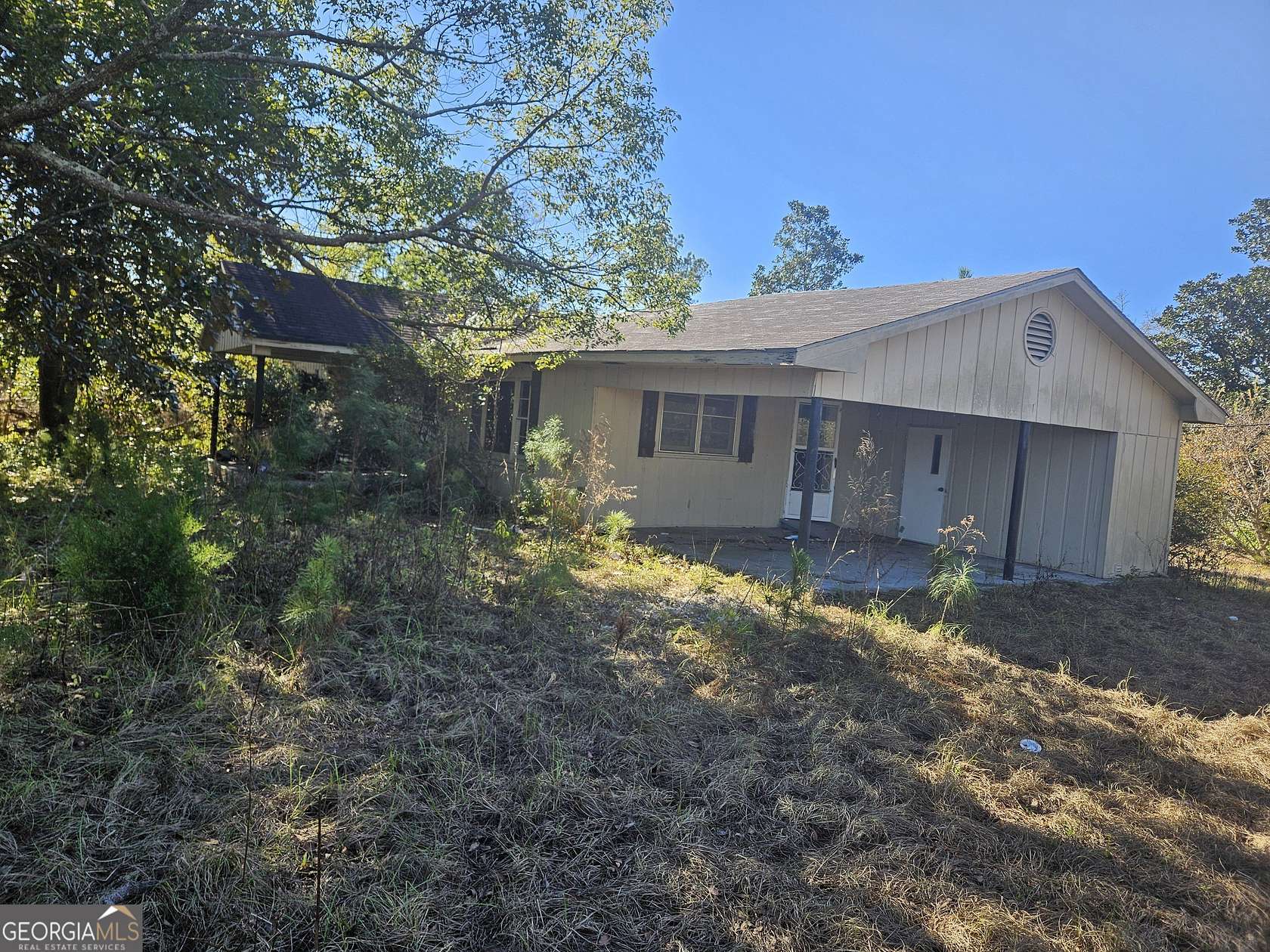 29 Acres of Land with Home for Sale in Waycross, Georgia