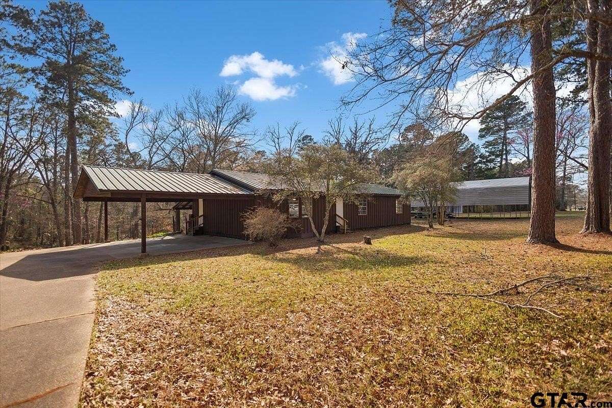 1.86 Acres of Land with Home for Sale in New London, Texas