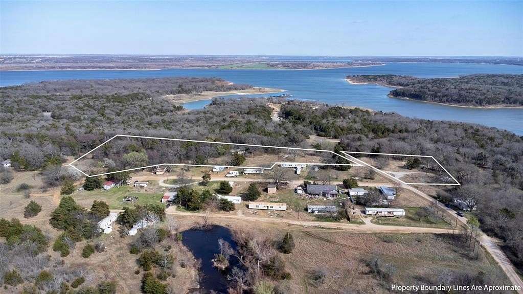 5 Acres of Land with Home for Sale in Whitesboro, Texas