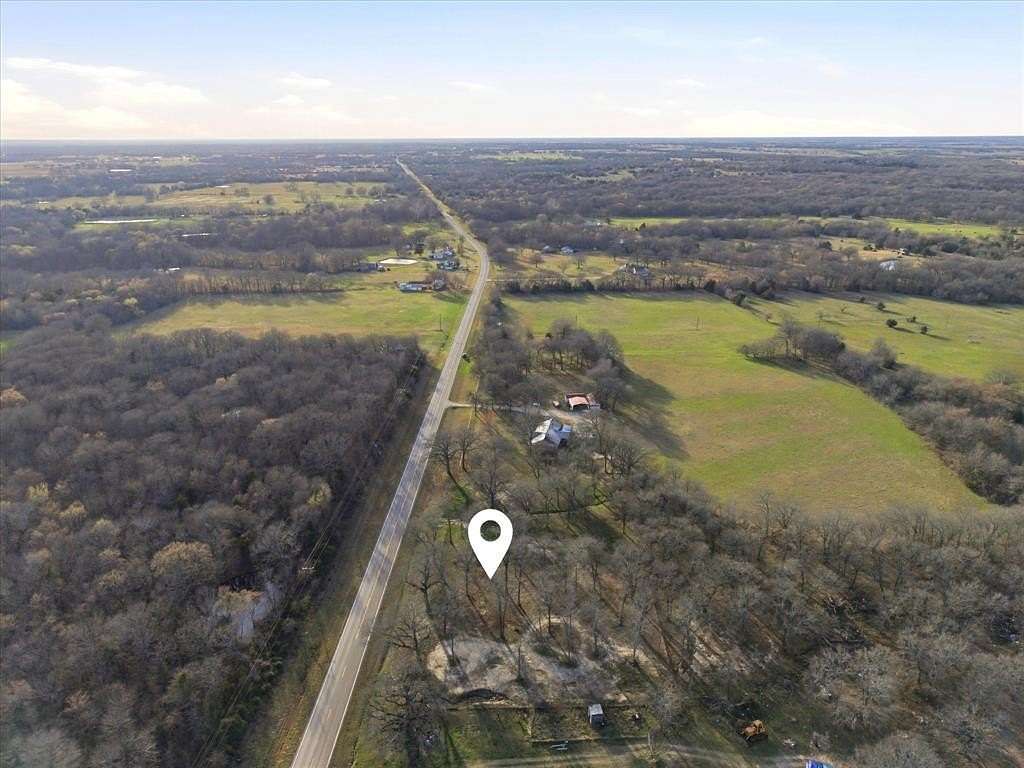 1 Acre of Residential Land for Sale in Wolfe City, Texas