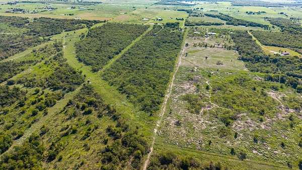 10 Acres of Land for Sale in Kemp, Texas