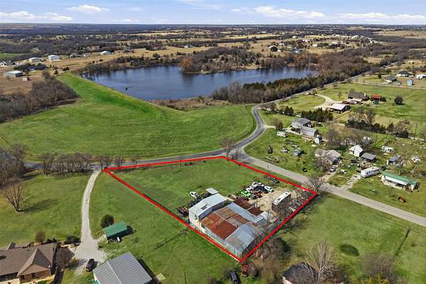 1.75 Acres of Improved Mixed-Use Land for Sale in Sanger, Texas