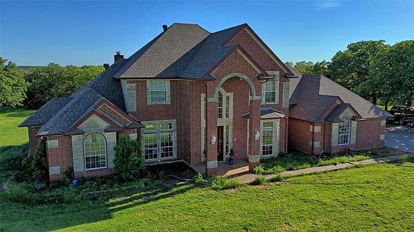 20 Acres of Agricultural Land with Home for Sale in Bowie, Texas