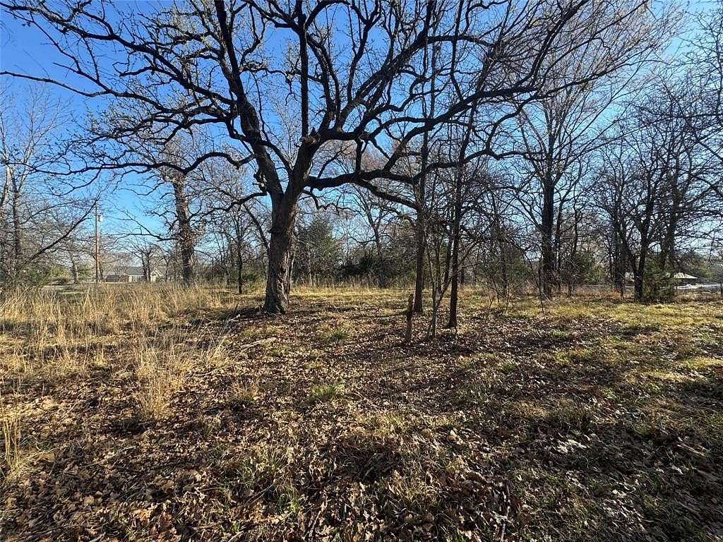 0.5 Acres of Residential Land for Sale in Streetman, Texas