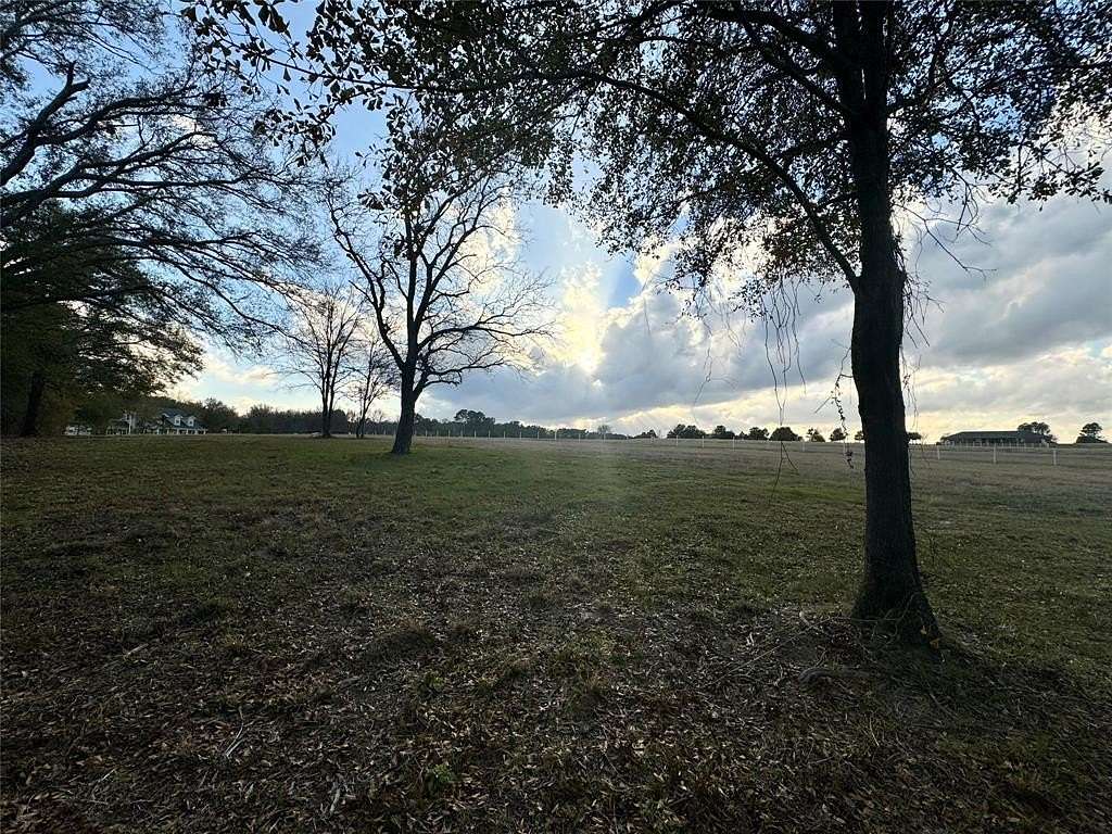 3.24 Acres of Residential Land for Sale in Athens, Texas