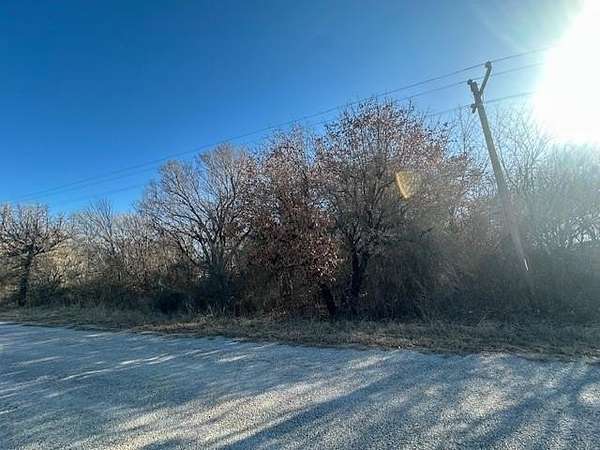 2.5 Acres of Residential Land for Sale in Chico, Texas