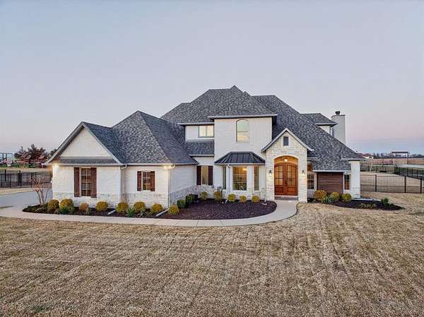 1.5 Acres of Land with Home for Sale in Rockwall, Texas