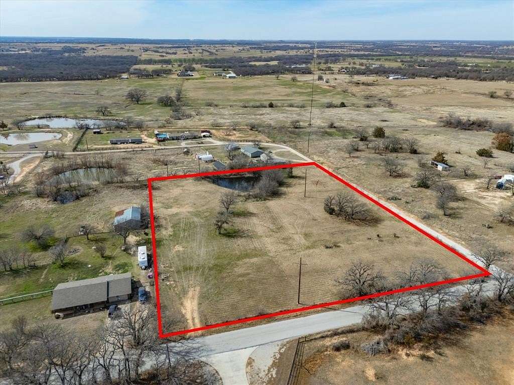 2.85 Acres of Residential Land for Sale in Decatur, Texas