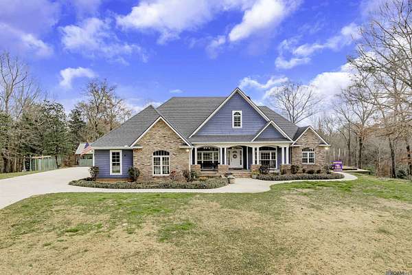 19.5 Acres of Recreational Land with Home for Sale in St. Francisville, Louisiana