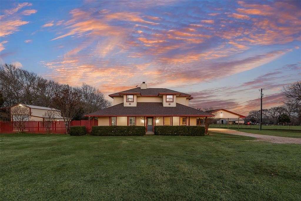 12 Acres of Land with Home for Sale in Eustace, Texas