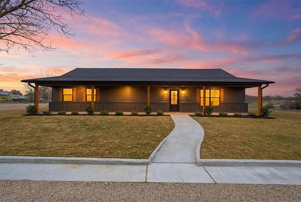 8.76 Acres of Land with Home for Sale in Lorena, Texas