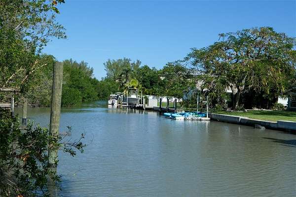 1 Acre of Land for Sale in Longboat Key, Florida