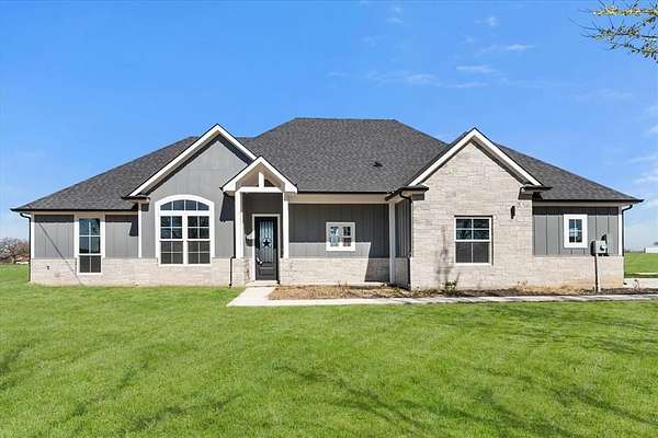 1.77 Acres of Land with Home for Sale in Grandview, Texas