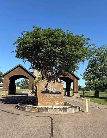 1.14 Acres of Residential Land for Sale in Mount Pleasant, Texas