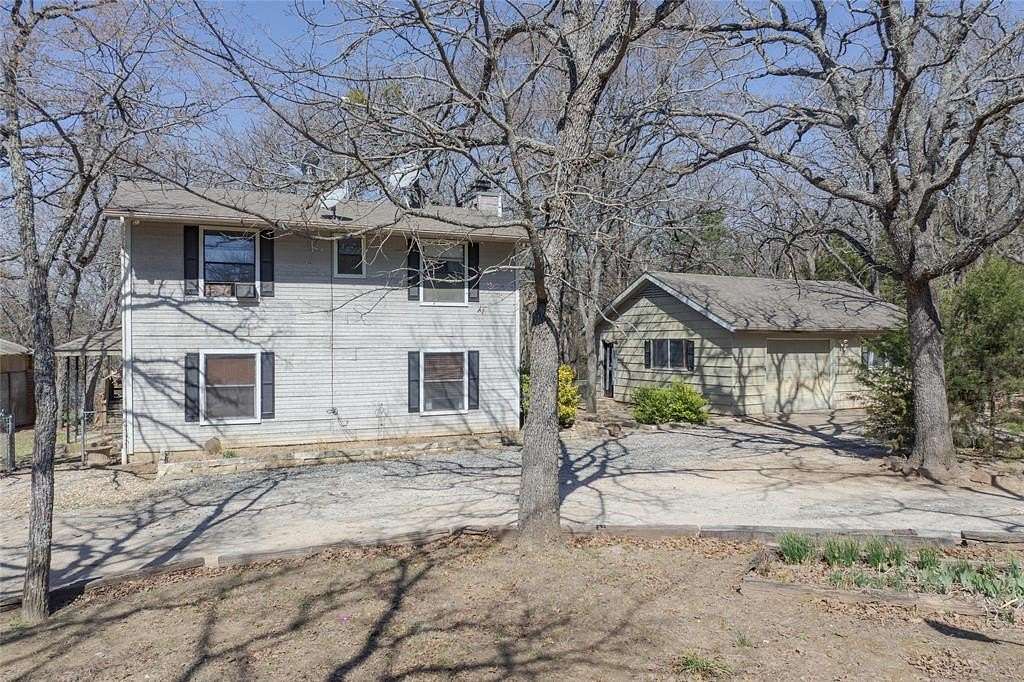 1.65 Acres of Land with Home for Sale in Pottsboro, Texas