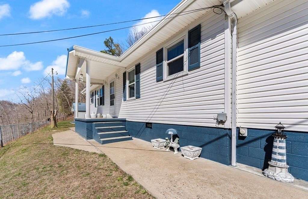 7 Acres of Land with Home for Sale in Yeaddiss, Kentucky