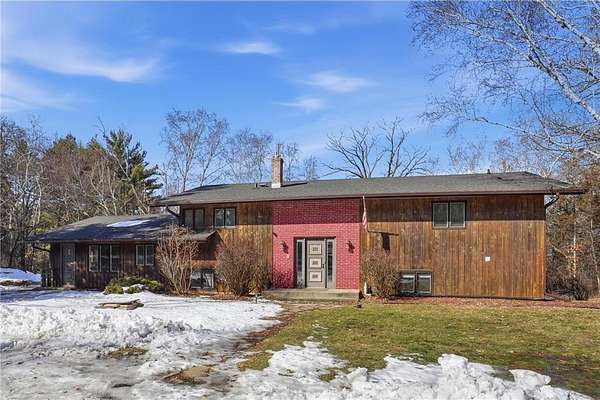 6 Acres of Land with Home for Lease in Afton, Minnesota