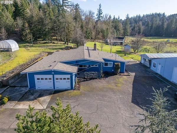 18.7 Acres of Land with Home for Sale in Mulino, Oregon