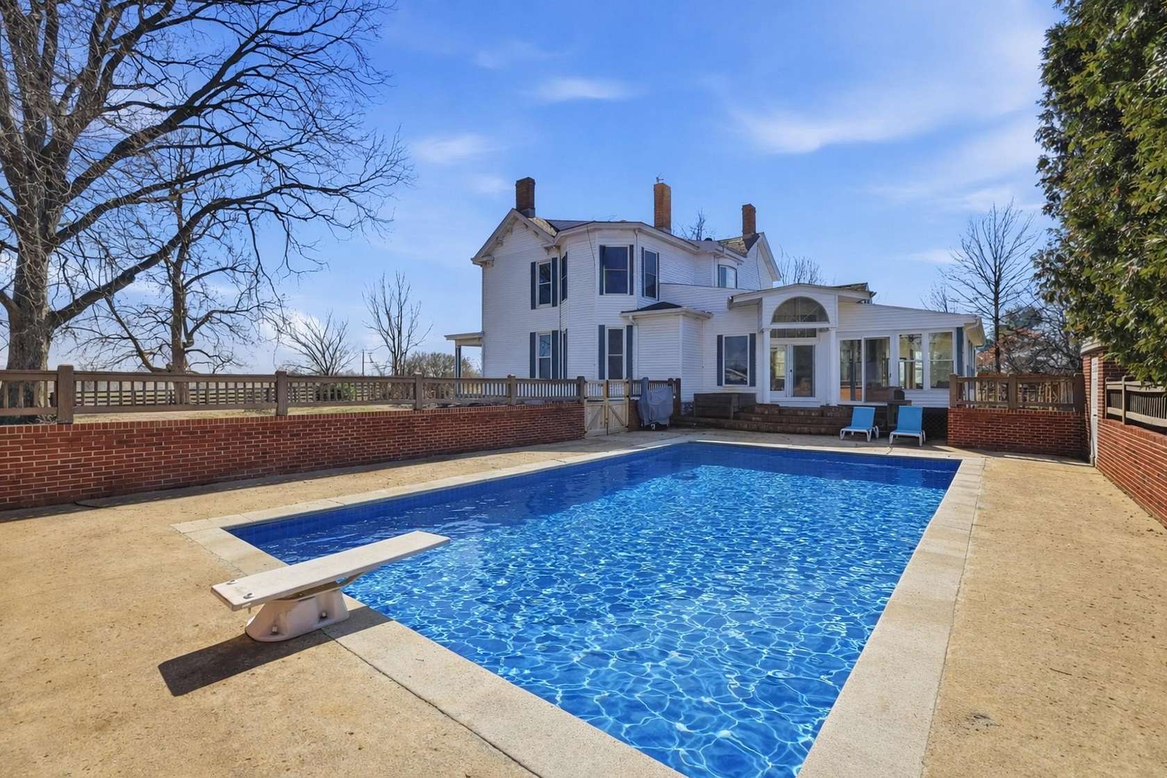 4.55 Acres of Land with Home for Sale in Paris, Kentucky