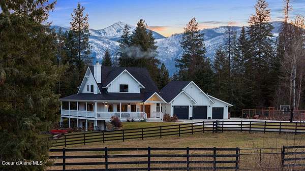 20 Acres of Land with Home for Sale in Bonners Ferry, Idaho