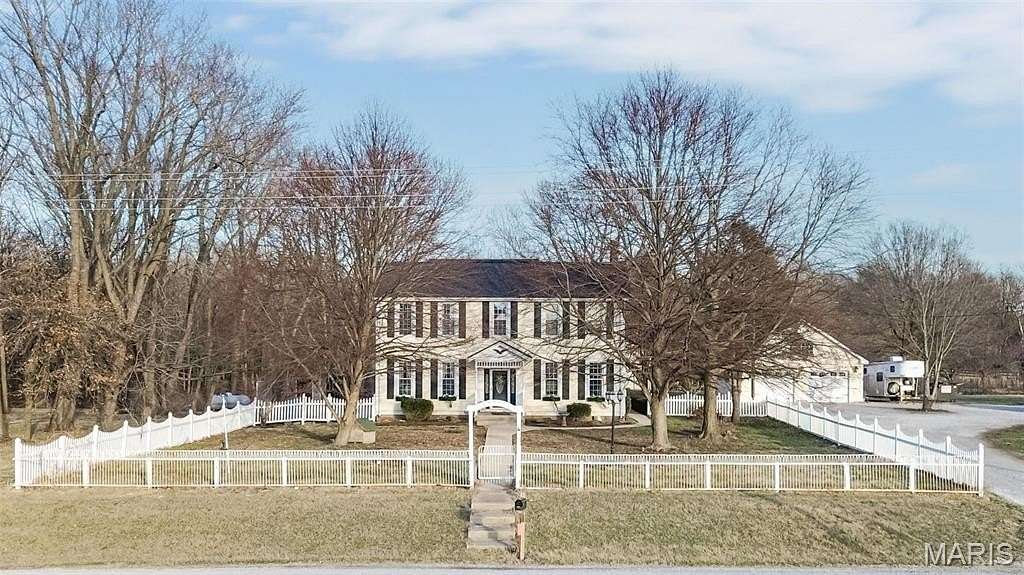 31.8 Acres of Land with Home for Sale in Worden, Illinois