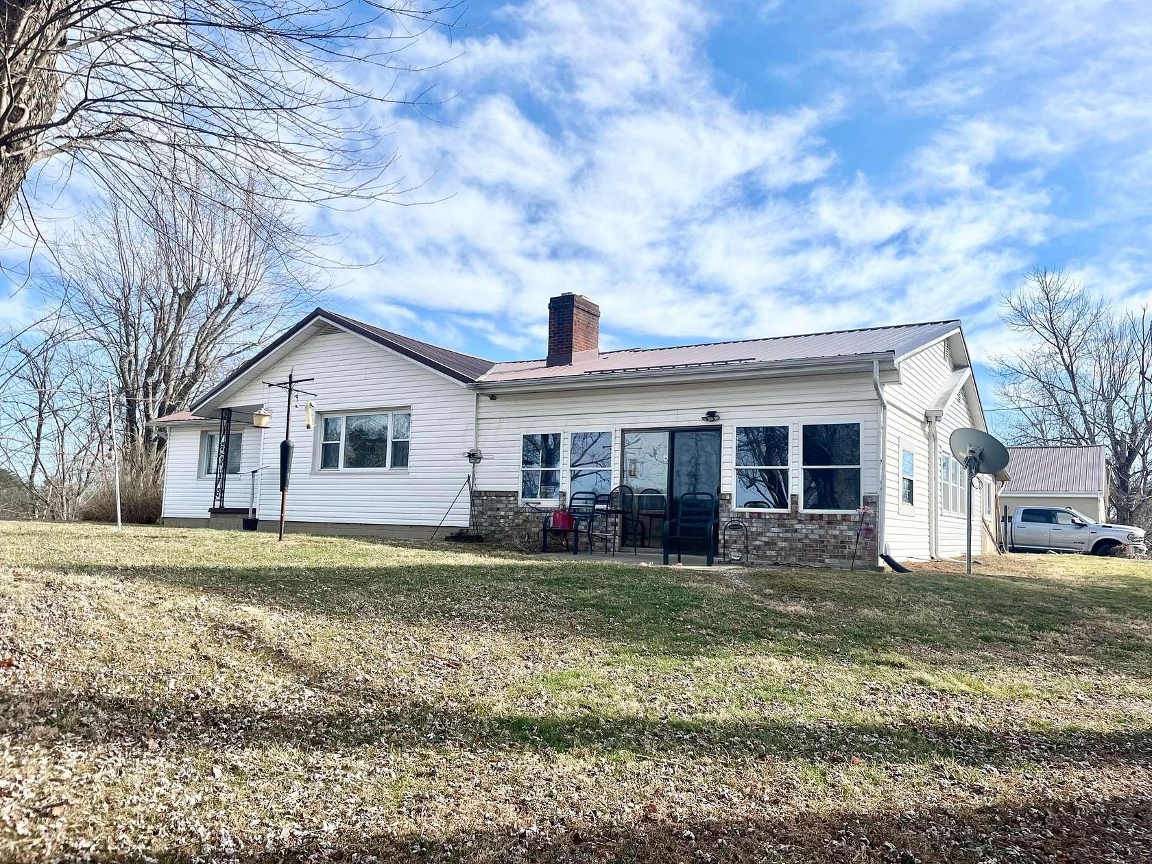 16.4 Acres of Land with Home for Sale in Rockbridge, Ohio