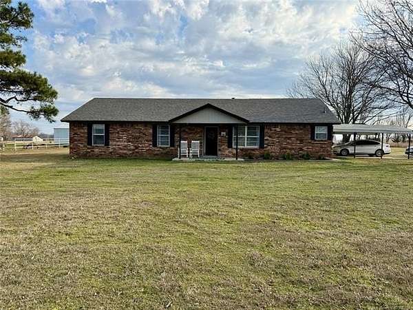 4.82 Acres of Land with Home for Sale in Muskogee, Oklahoma