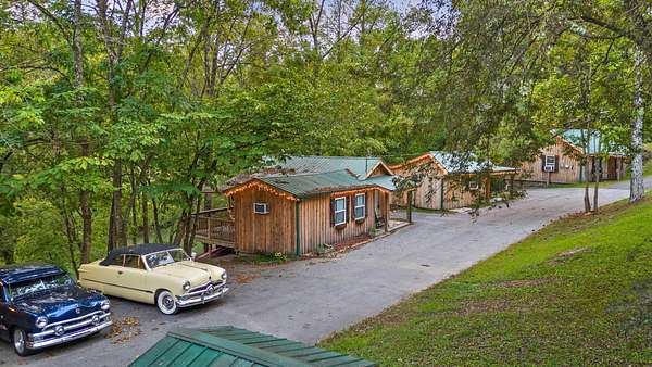 18.1 Acres of Land with Home for Sale in Ringgold, Georgia