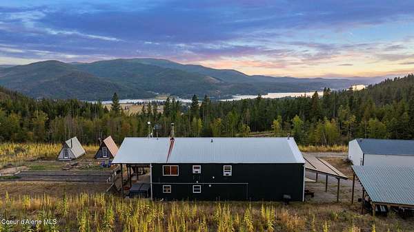 20 Acres of Land with Home for Sale in Priest River, Idaho