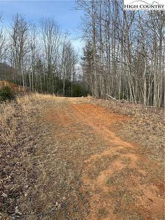 5.79 Acres of Residential Land for Sale in Spruce Pine, North Carolina