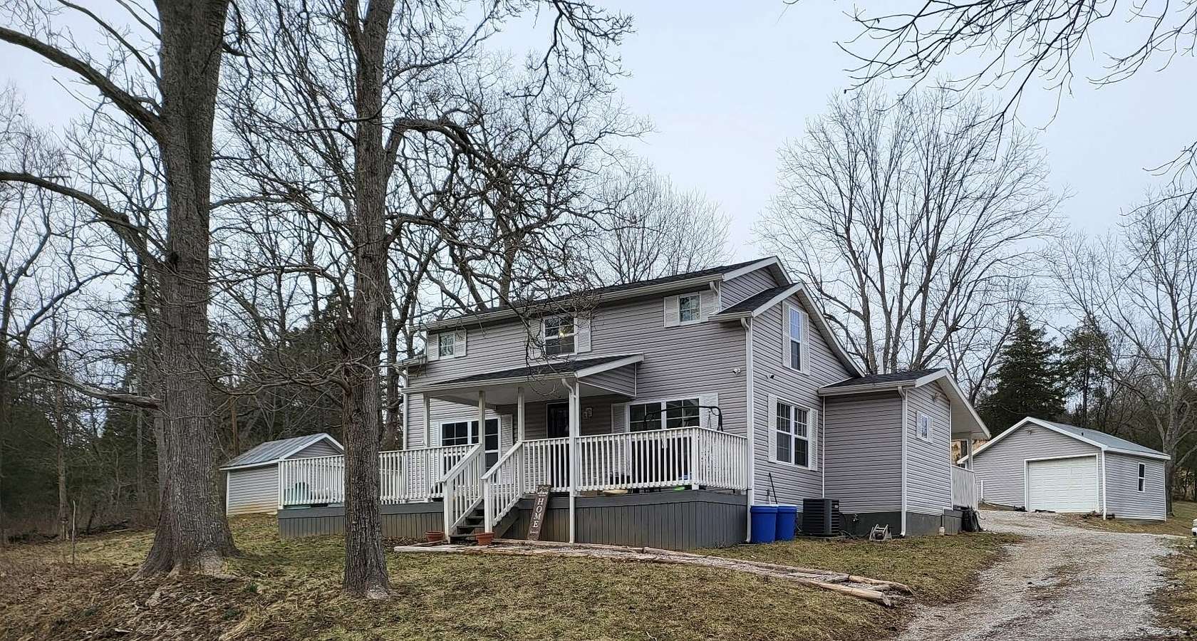 25 Acres of Agricultural Land with Home for Sale in Frankfort, Kentucky