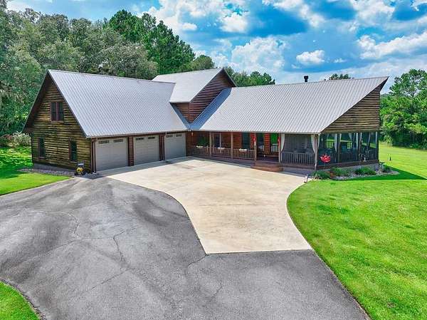 47.2 Acres of Recreational Land with Home for Sale in Thomasville, Georgia