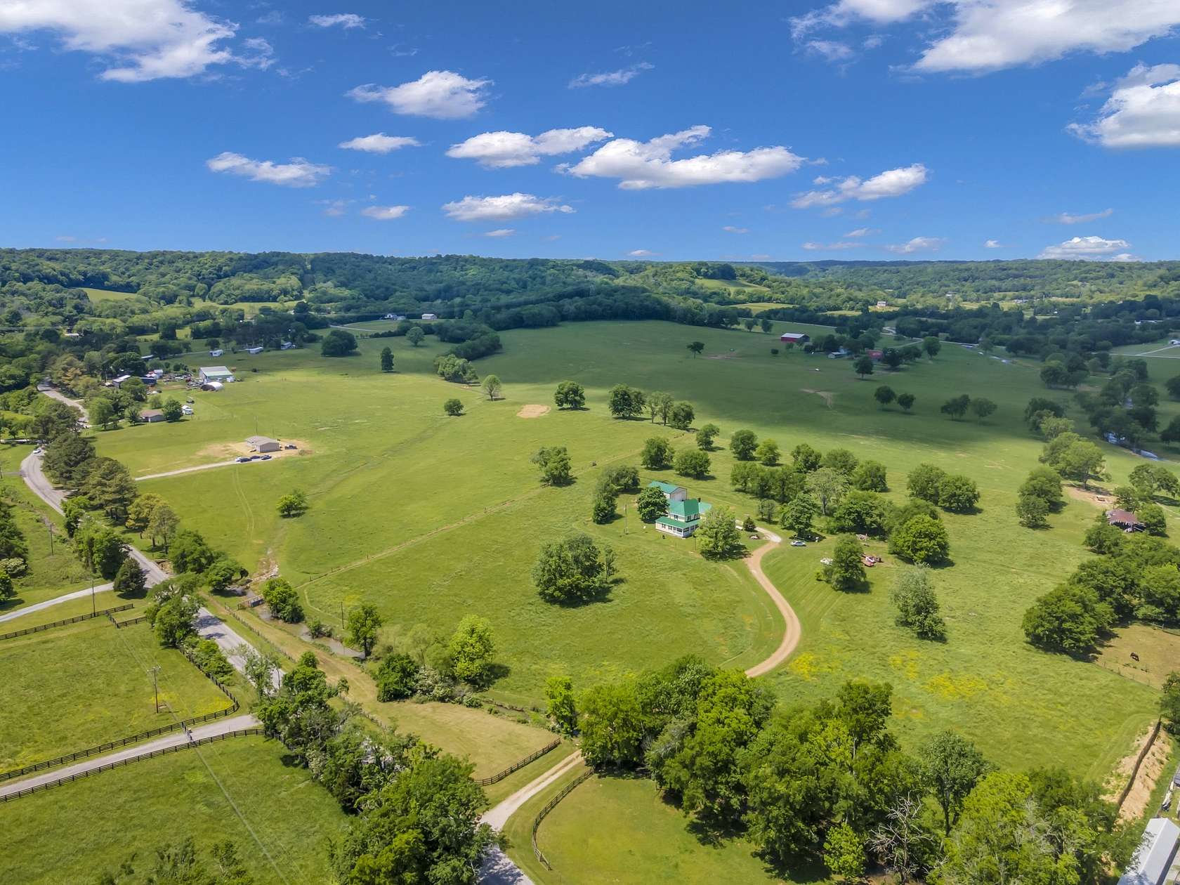 15.4 Acres of Recreational Land with Home for Sale in Columbia, Tennessee