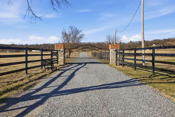 110 Acres of Agricultural Land with Home for Lease in Claremore, Oklahoma