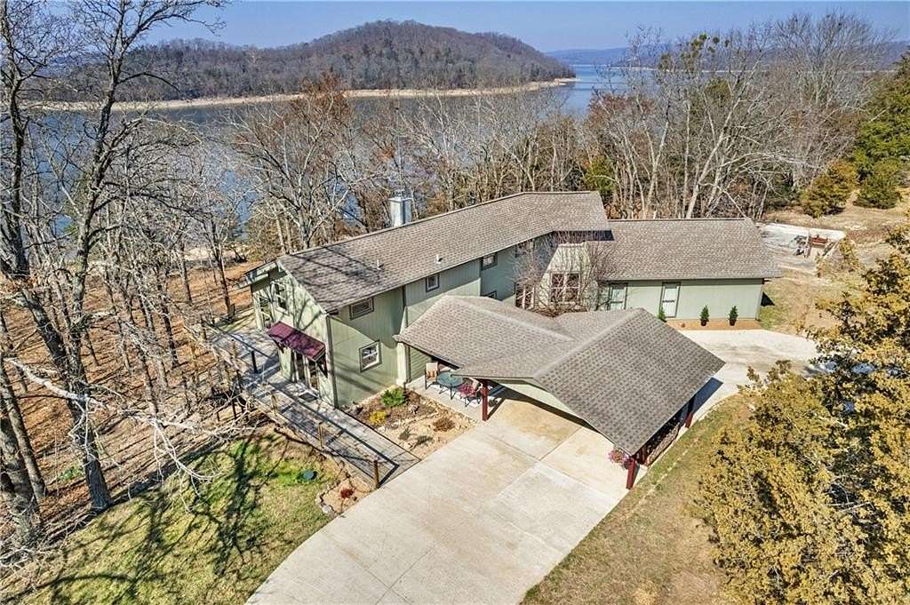 11 Acres of Land with Home for Sale in Eureka Springs, Arkansas