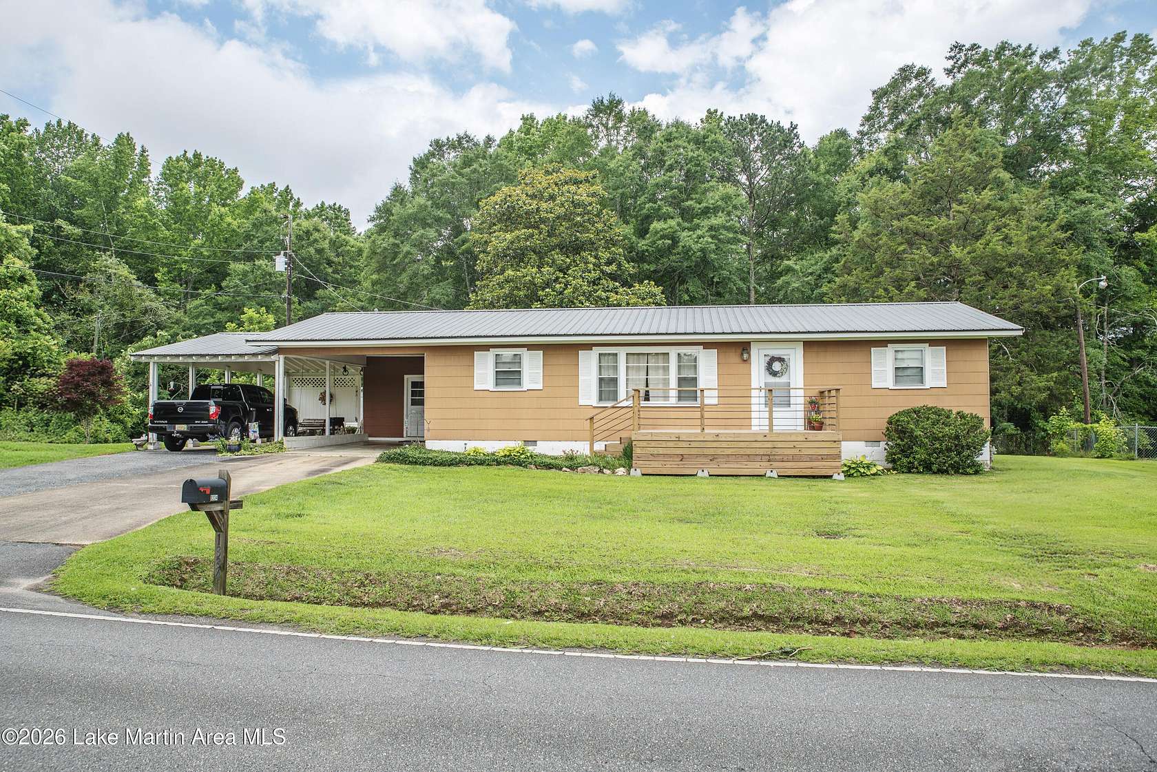 4.65 Acres of Land with Home for Sale in Alexander City, Alabama