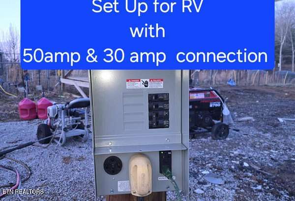 6 Acres of Residential Land for Sale in Deer Lodge, Tennessee