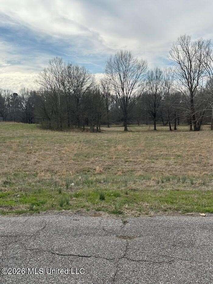 1.76 Acres of Residential Land for Sale in Horn Lake, Mississippi