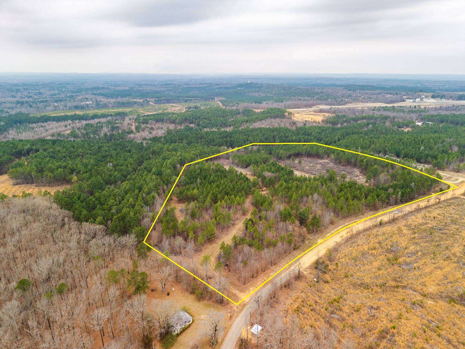 27 Acres of Land for Auction in Malvern, Arkansas